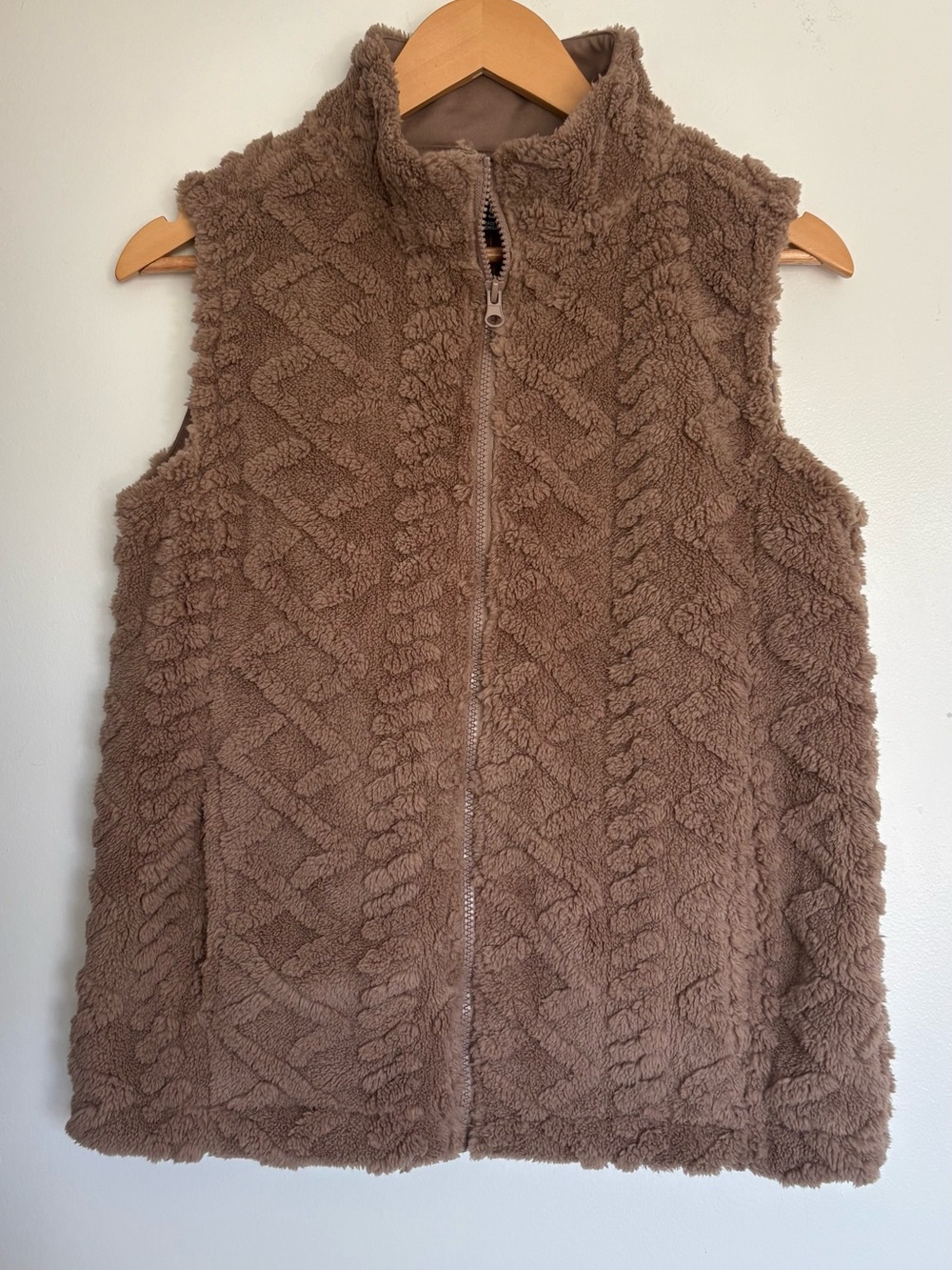 Cozy Women's Sherpa Zip Vest - Brown